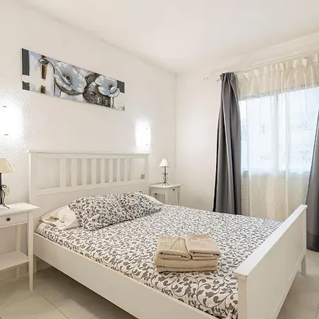 Cristianos - Angeles With Pool - As De Casas